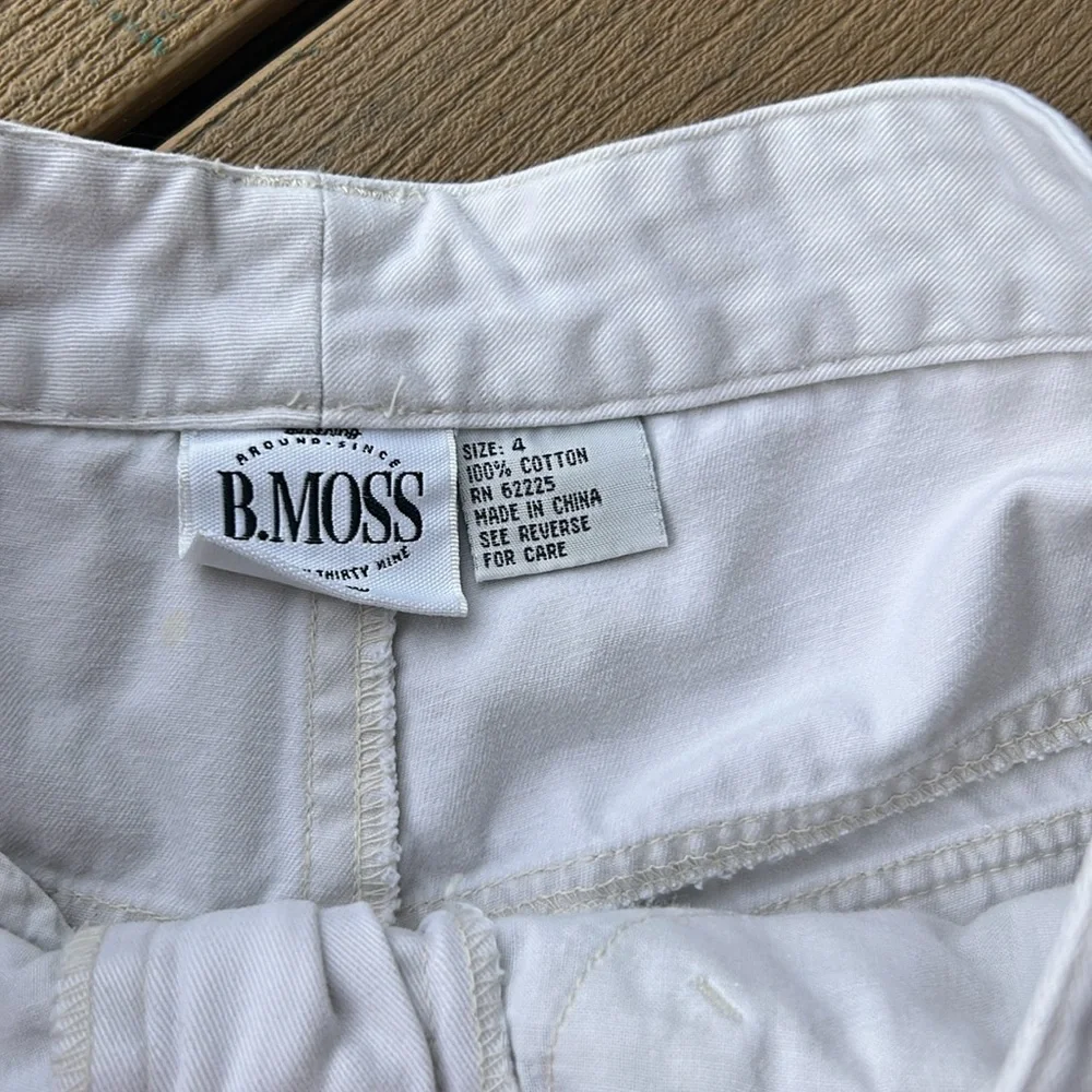 Y2K light khaki Bermuda mom shorts size 4